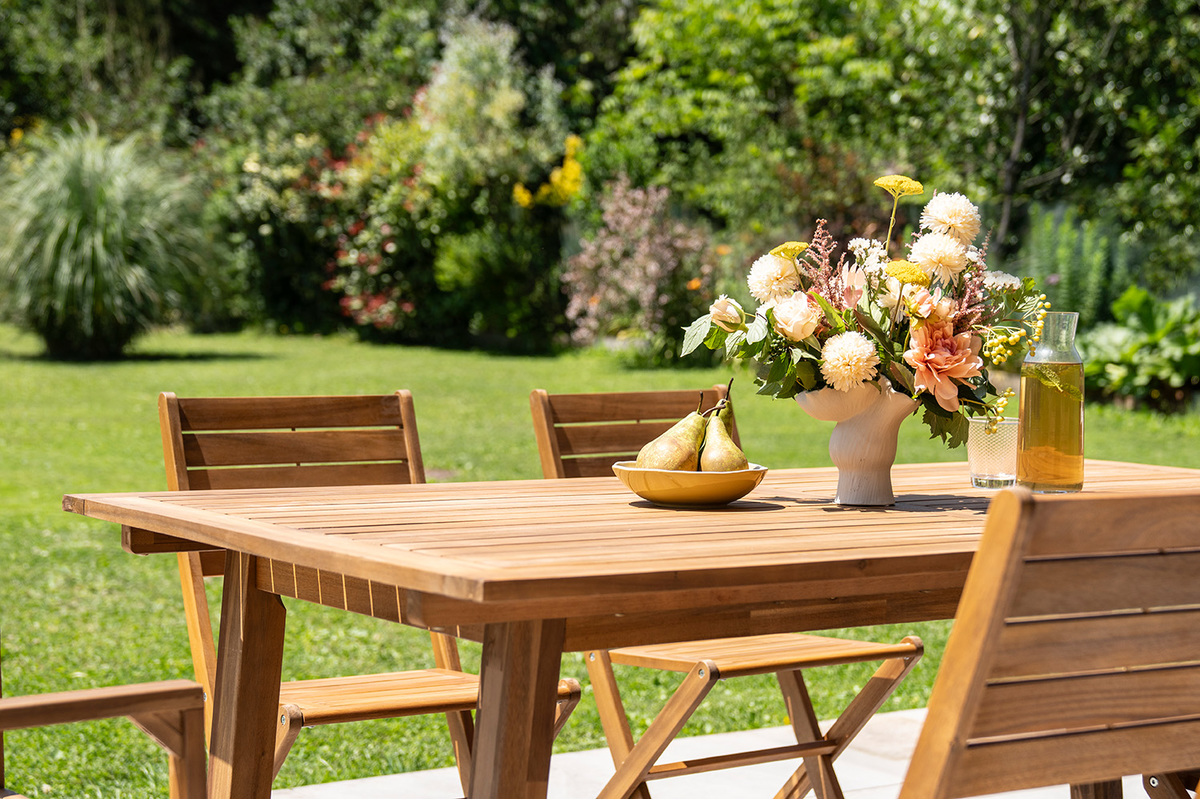 Ausziehbarer Gartentisch mit integrierter Verlngerung aus Massivholz B180-240 cm MAYEL