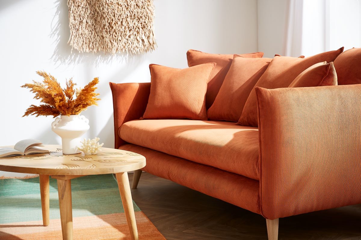 Skandinavisches 3-Sitzer-Sofa aus orangerotem Cord OLYMPIA